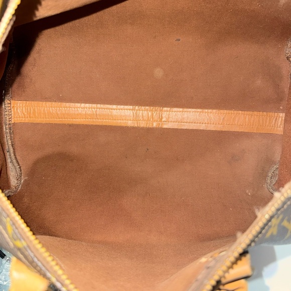Louis Vuitton Monogram Vintage Speedy 35 - Picture 8 of 16